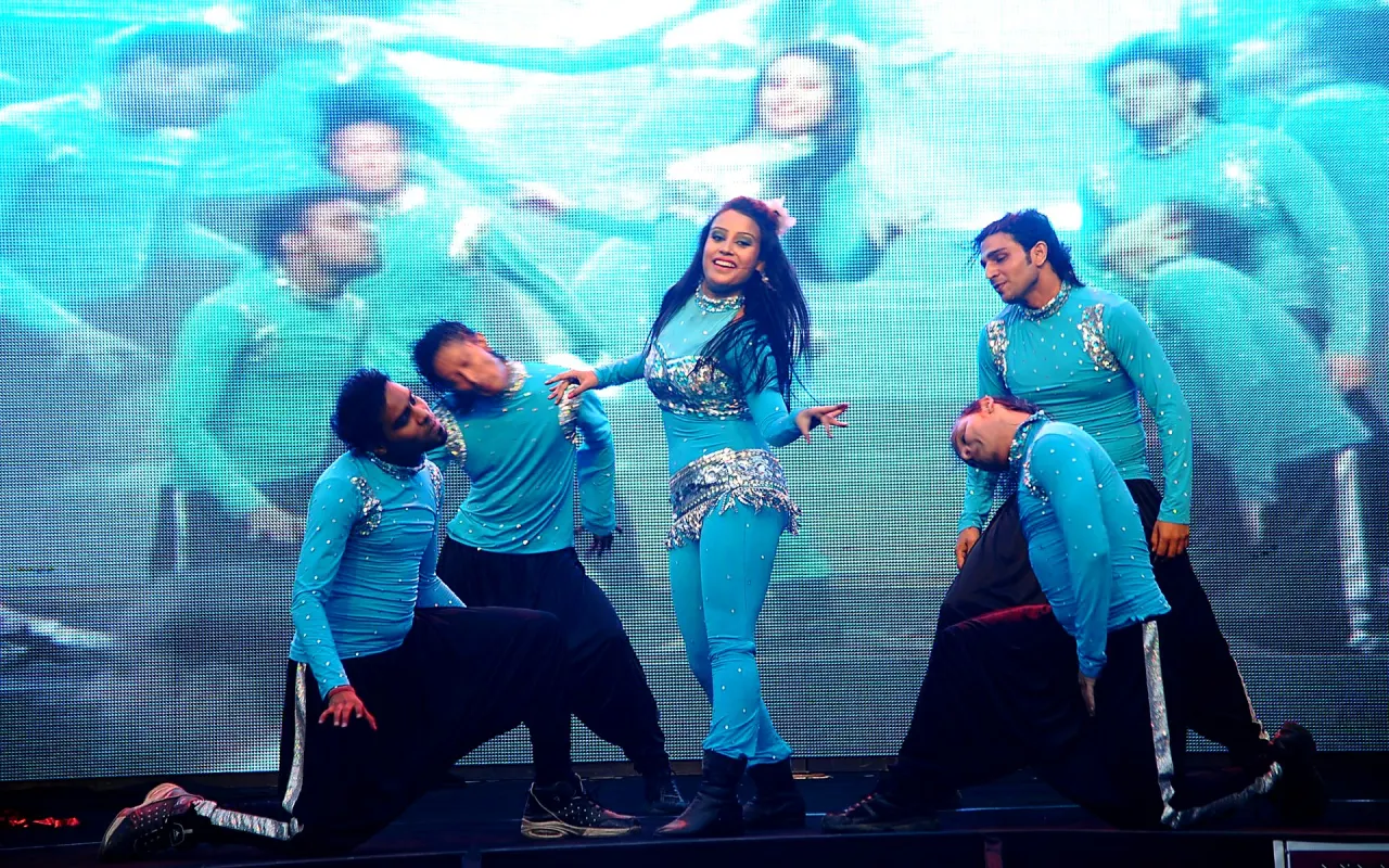 Dancers on stage at a HeadOn show